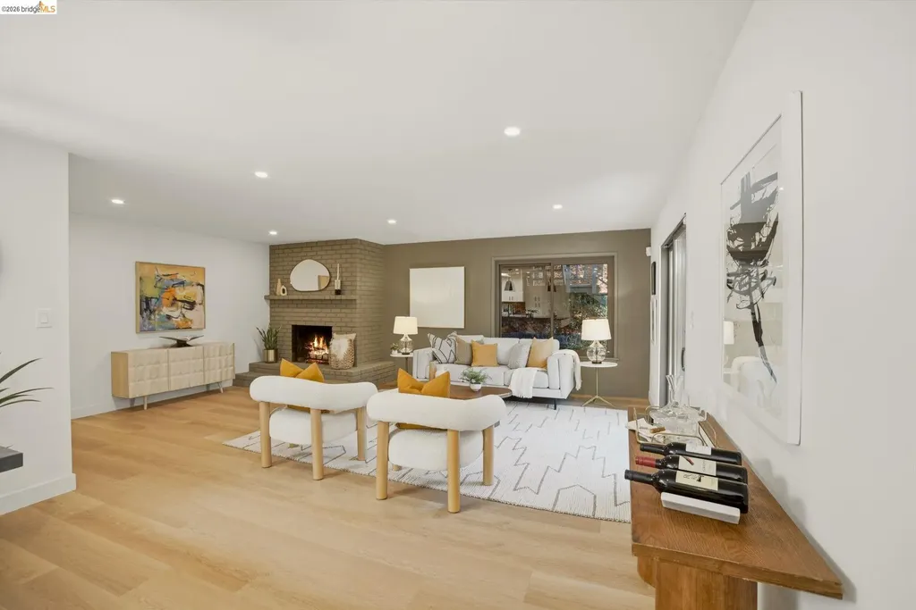 1085 Brookwood Road Oakland CA 94610