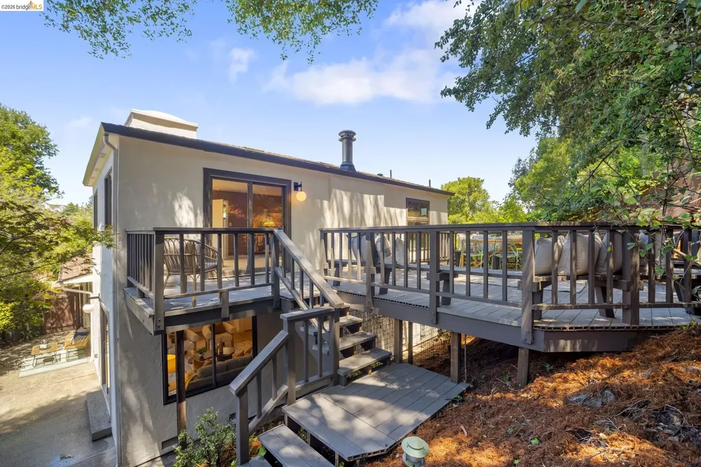 1085 Brookwood Road Oakland CA 94610