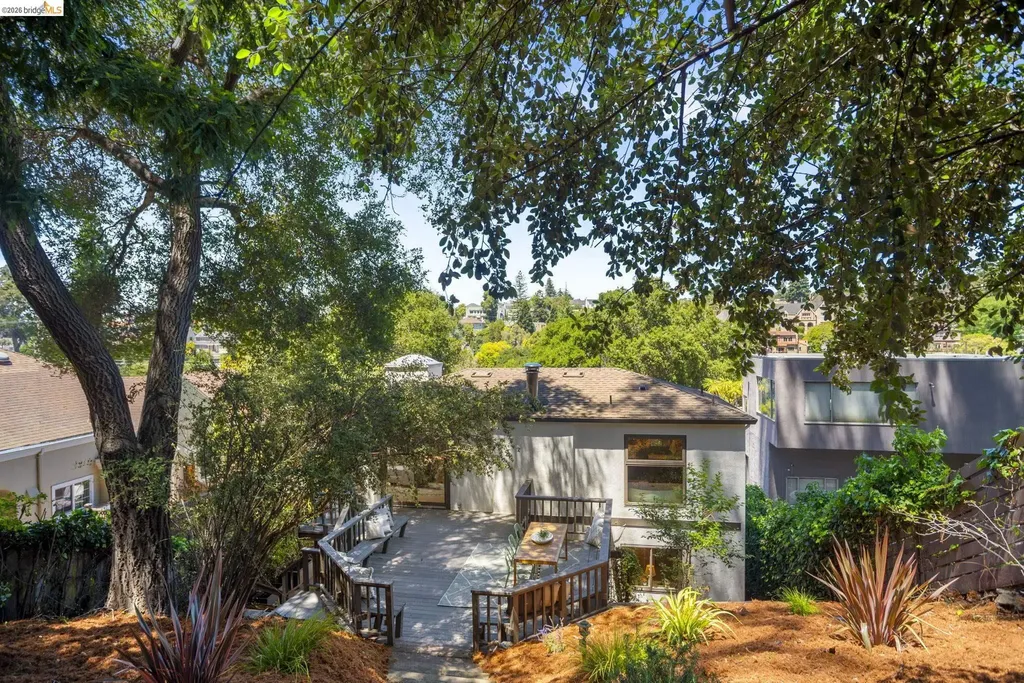 1085 Brookwood Road Oakland CA 94610