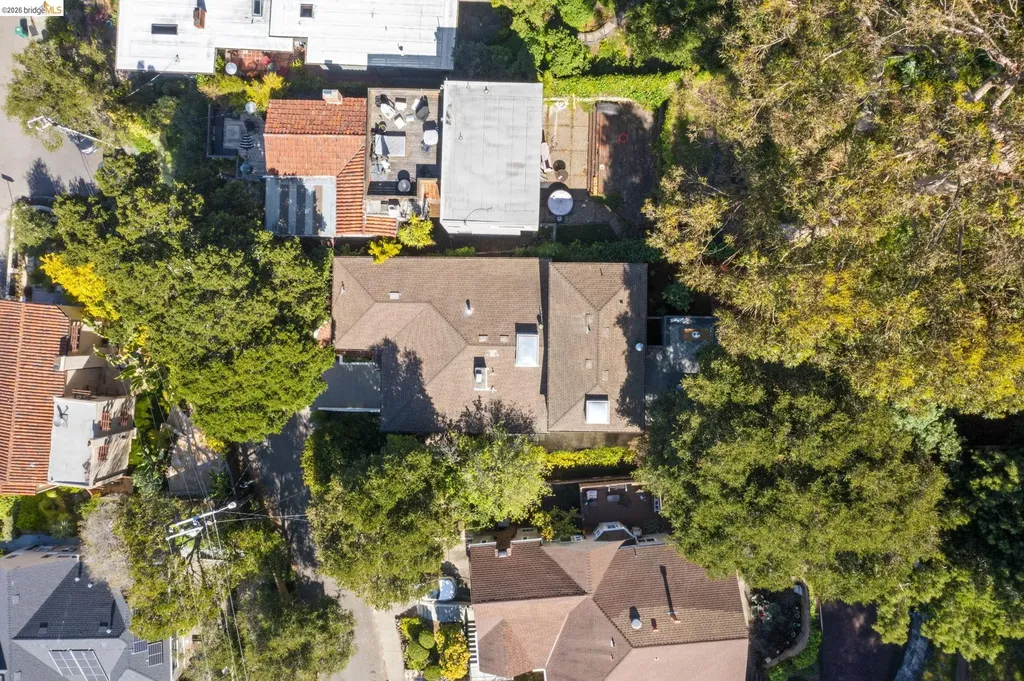 1085 Brookwood Road Oakland CA 94610