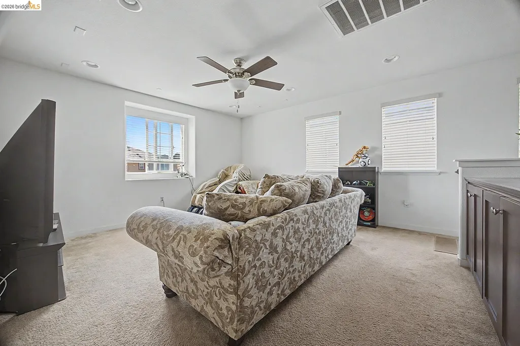 186 Willowrun Way Oakley CA 94561