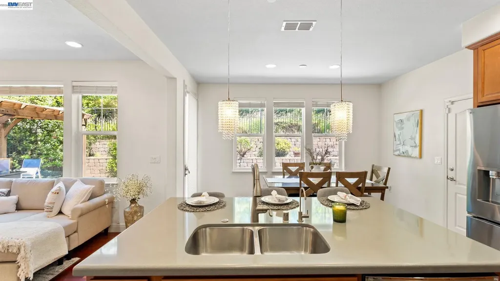 3207 Vittoria Loop Dublin CA 94568