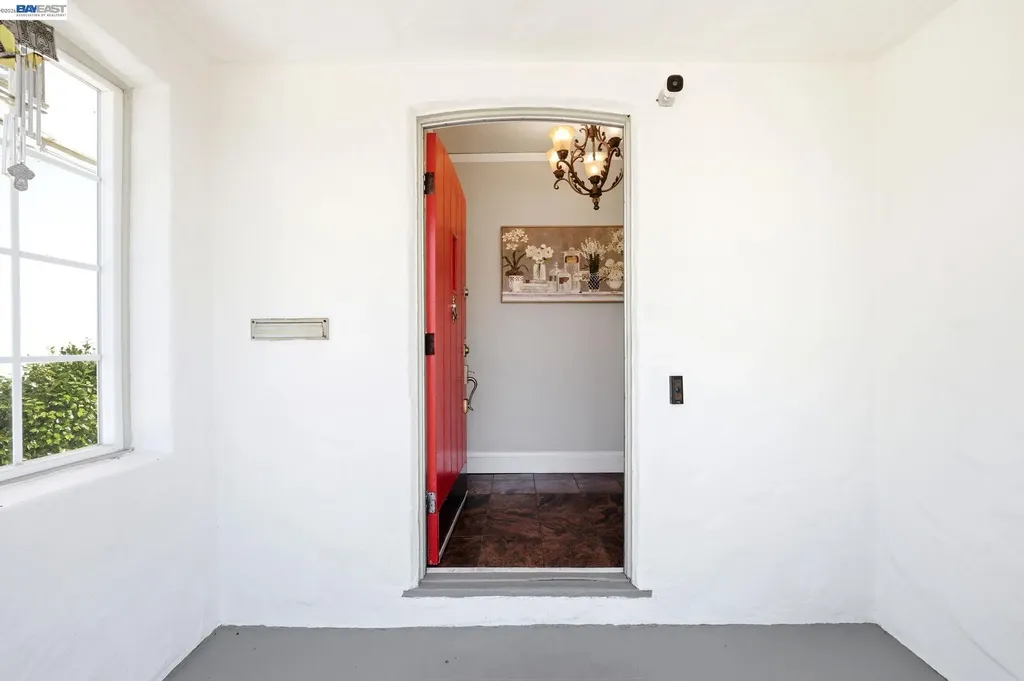 5814 Fleming Avenue Oakland CA 94605