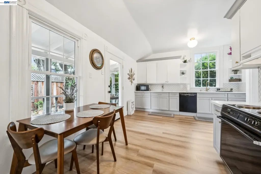 4336 Fleming Avenue Oakland CA 94619
