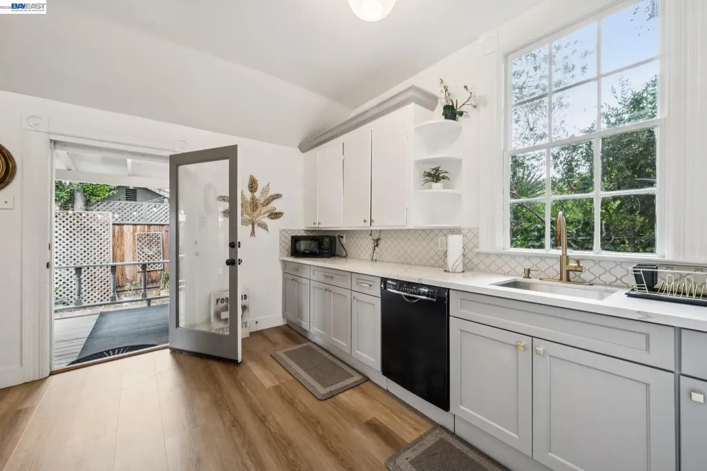 4336 Fleming Avenue Oakland CA 94619