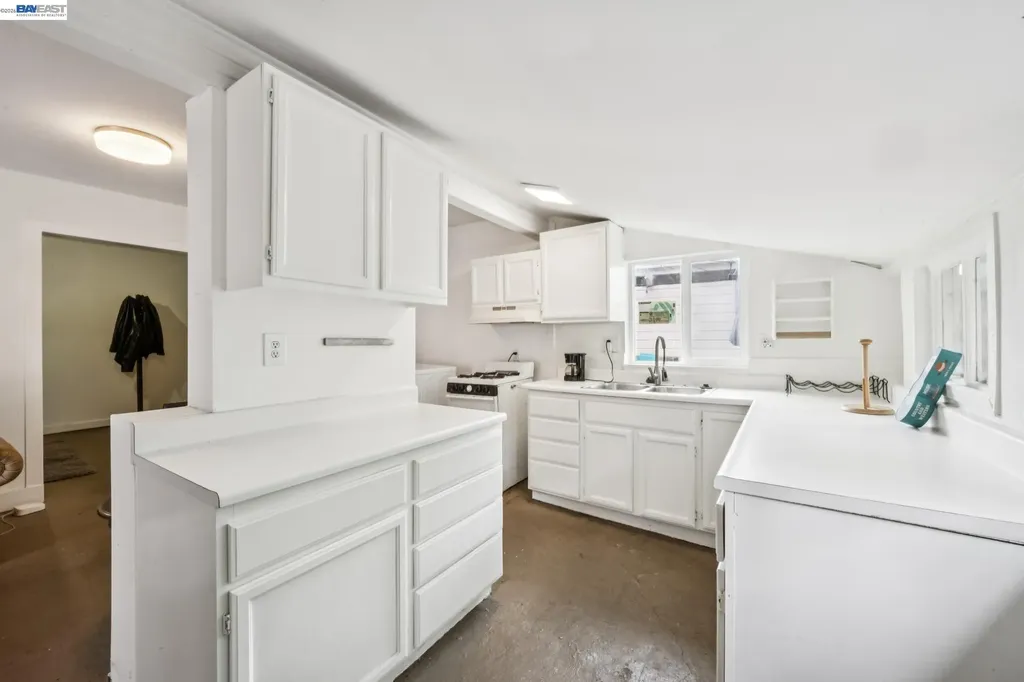4336 Fleming Avenue Oakland CA 94619