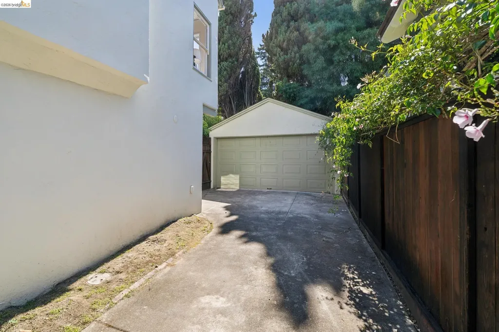 957 Lee Avenue San Leandro CA 94577