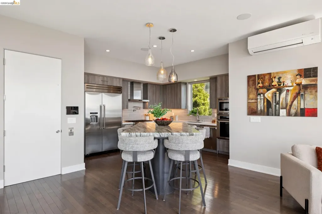 25 Diablo Drive Oakland CA 94611