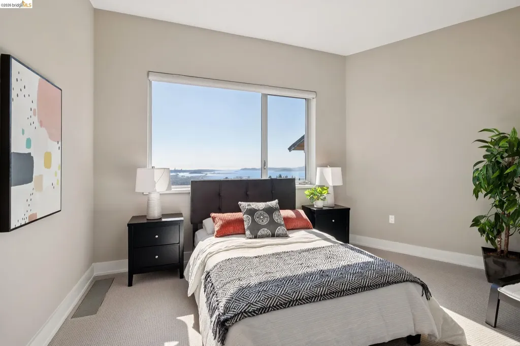 25 Diablo Drive Oakland CA 94611