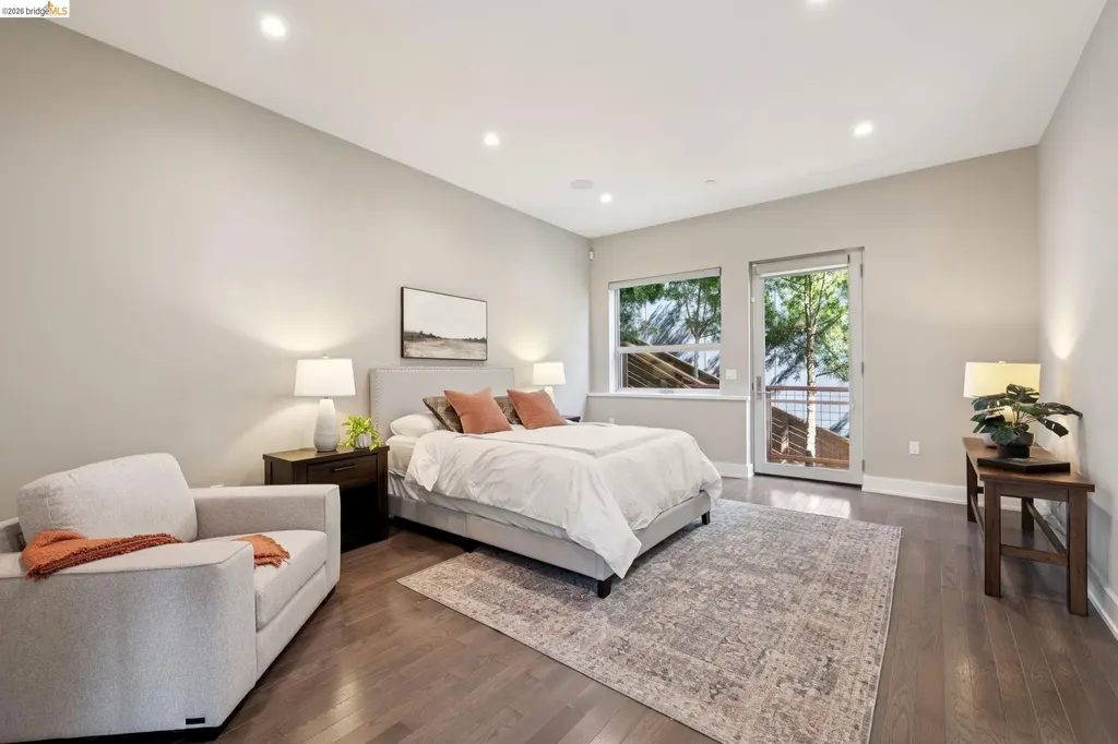 25 Diablo Drive Oakland CA 94611