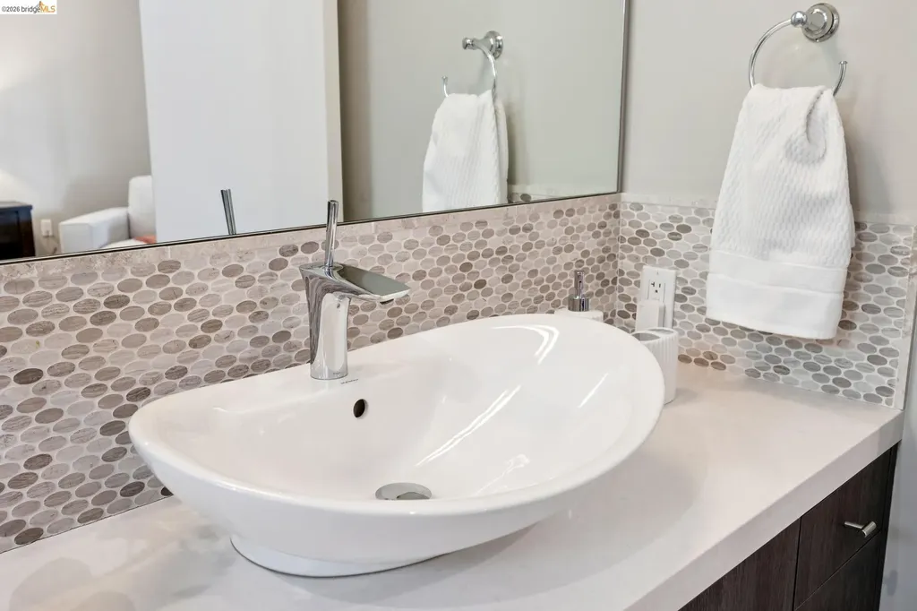 25 Diablo Drive Oakland CA 94611