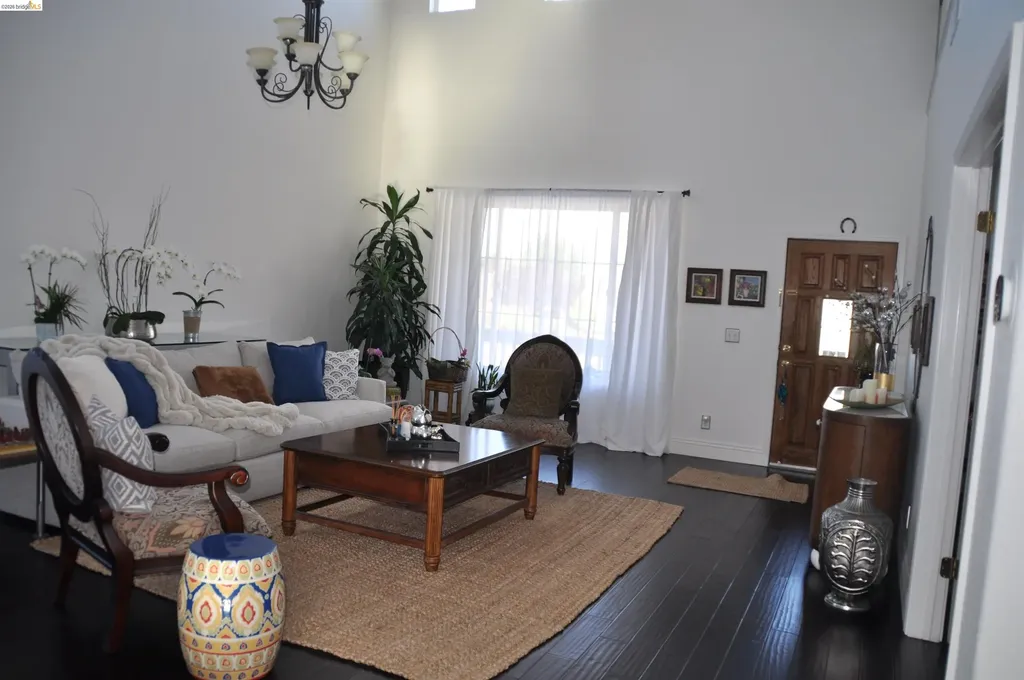 6 Bridlewood Court Pittsburg CA 94565