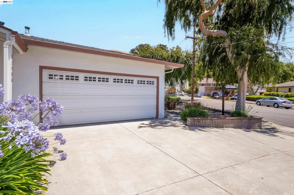 31590 Hugh Way Hayward CA 94544