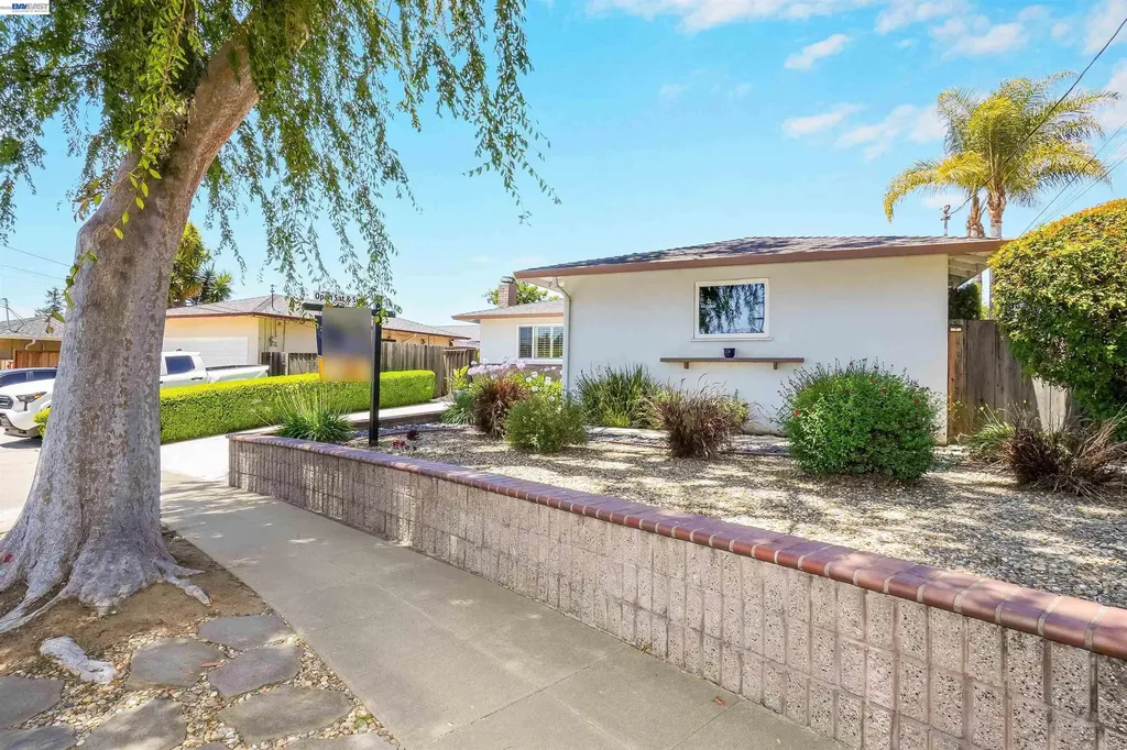 31590 Hugh Way Hayward CA 94544