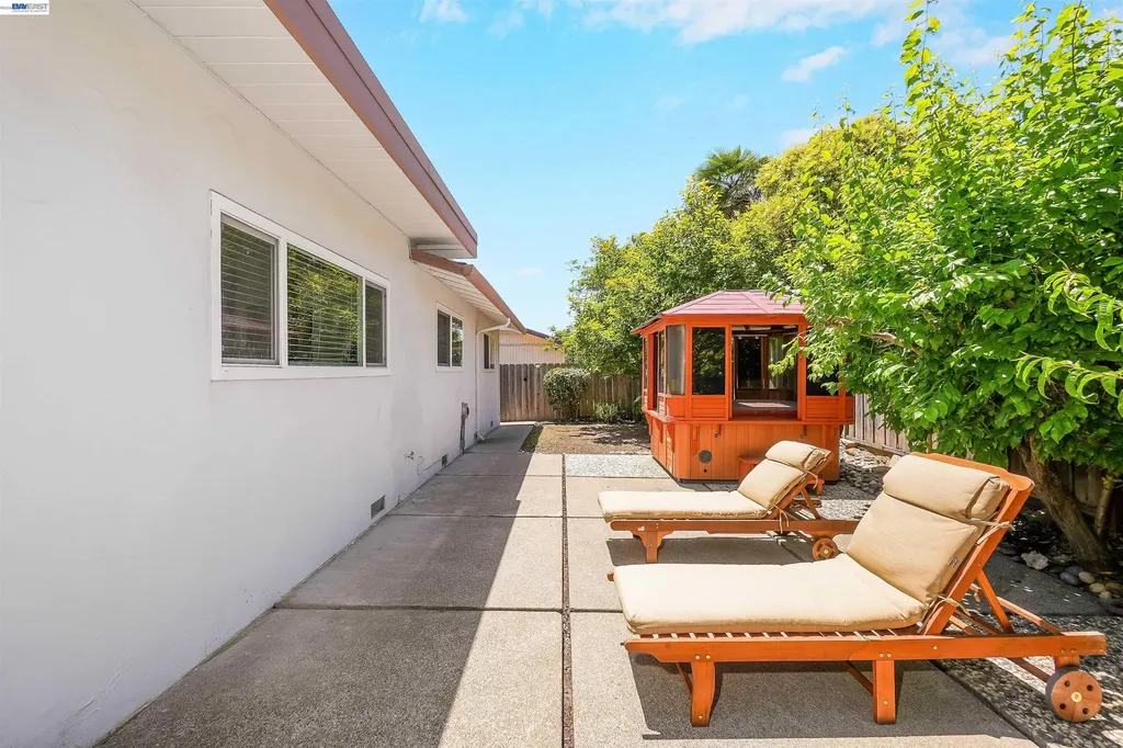 31590 Hugh Way Hayward CA 94544