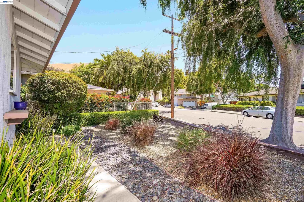 31590 Hugh Way Hayward CA 94544