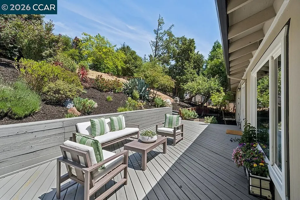 8 Ketelsen Court Moraga CA 94556