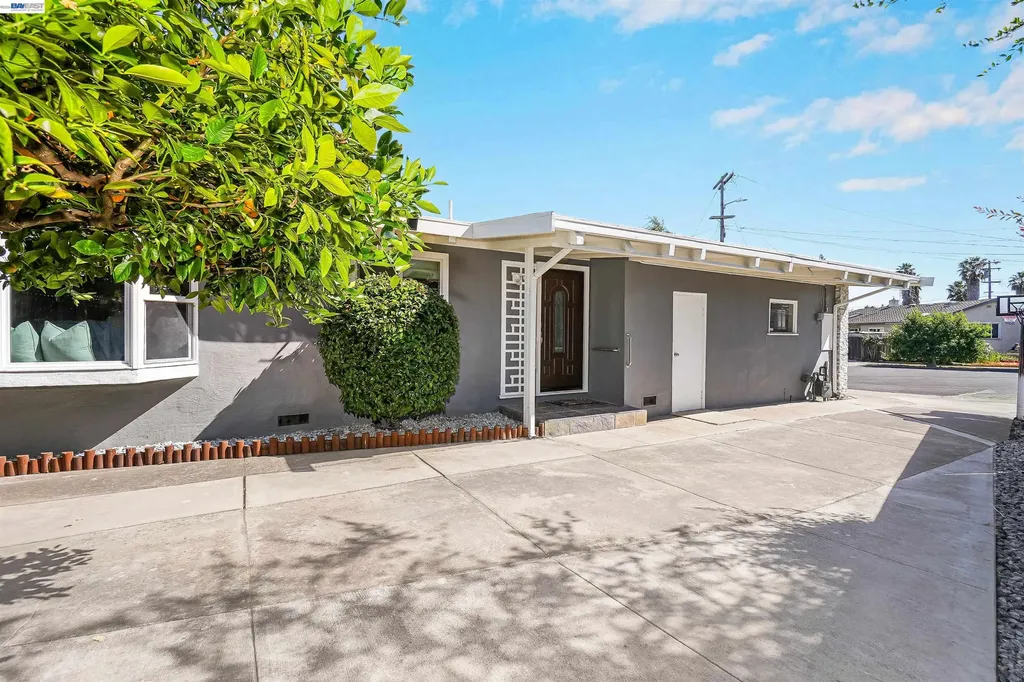 30562 Troon Place Hayward CA 94544