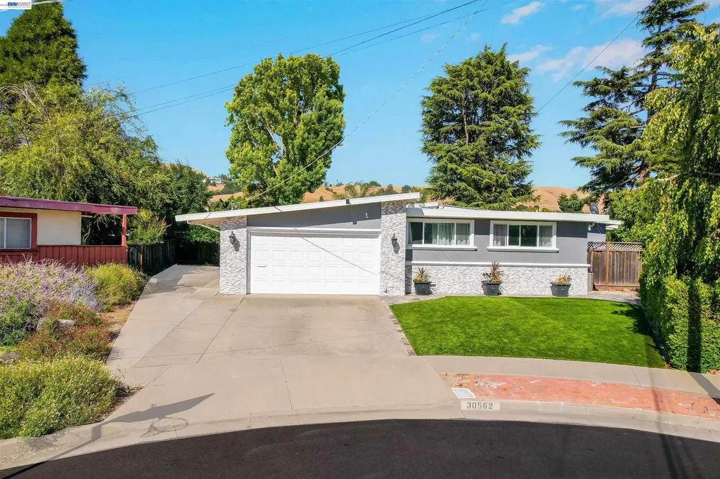 30562 Troon Place Hayward CA 94544