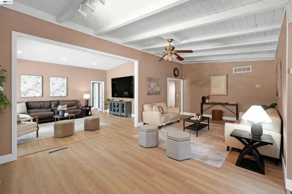 30562 Troon Place Hayward CA 94544