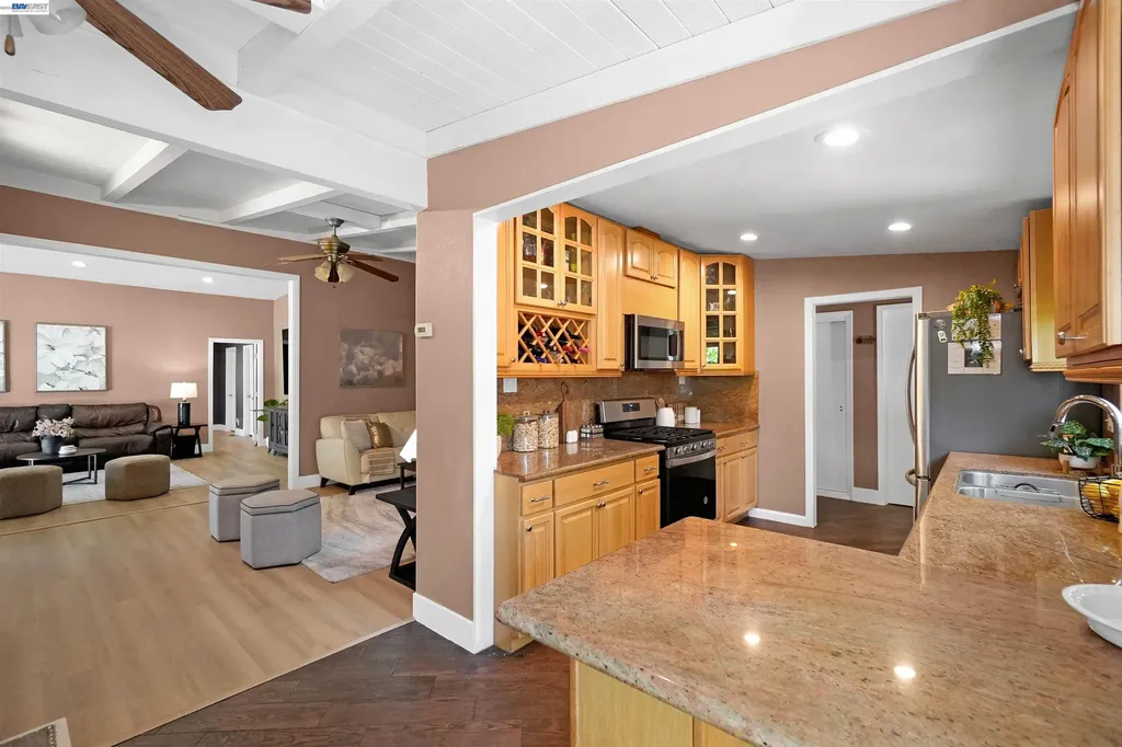 30562 Troon Place Hayward CA 94544