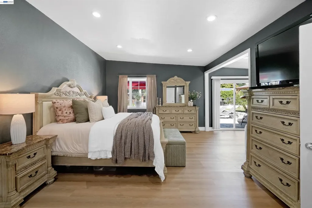 30562 Troon Place Hayward CA 94544