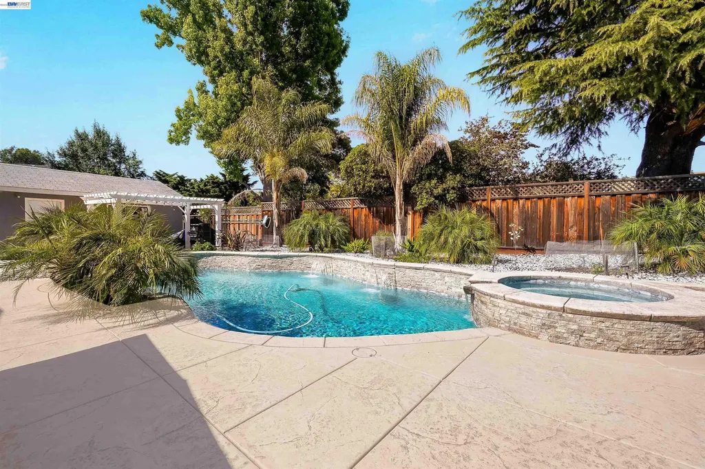 30562 Troon Place Hayward CA 94544