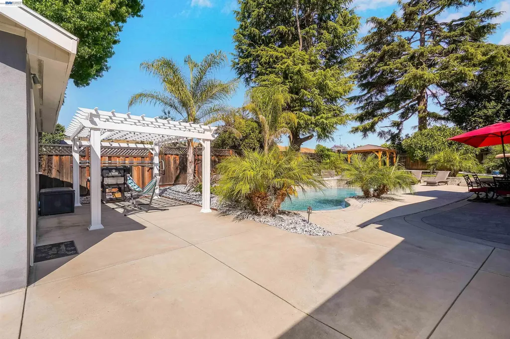 30562 Troon Place Hayward CA 94544