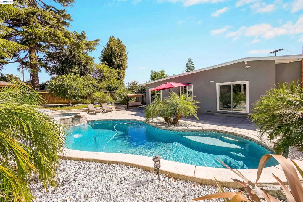 30562 Troon Place Hayward CA 94544