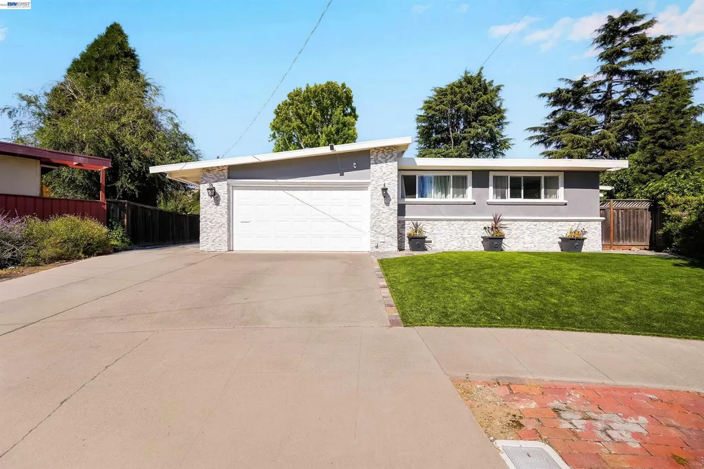 30562 Troon Place Hayward CA 94544