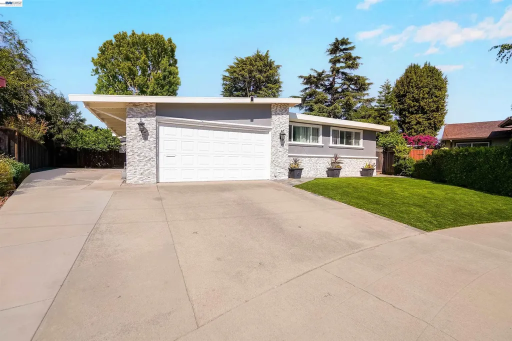 30562 Troon Place Hayward CA 94544