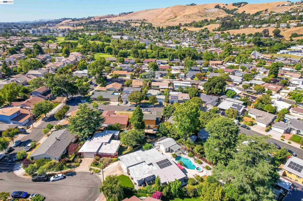 30562 Troon Place Hayward CA 94544