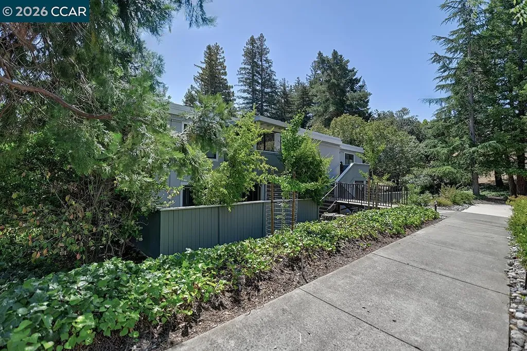 1417 Oakmont Drive Walnut Creek CA 94595