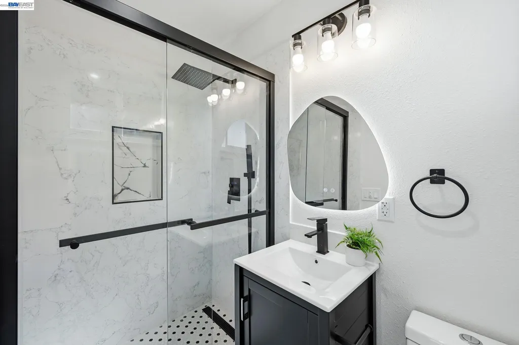 16035 Via Walter San Lorenzo CA 94580