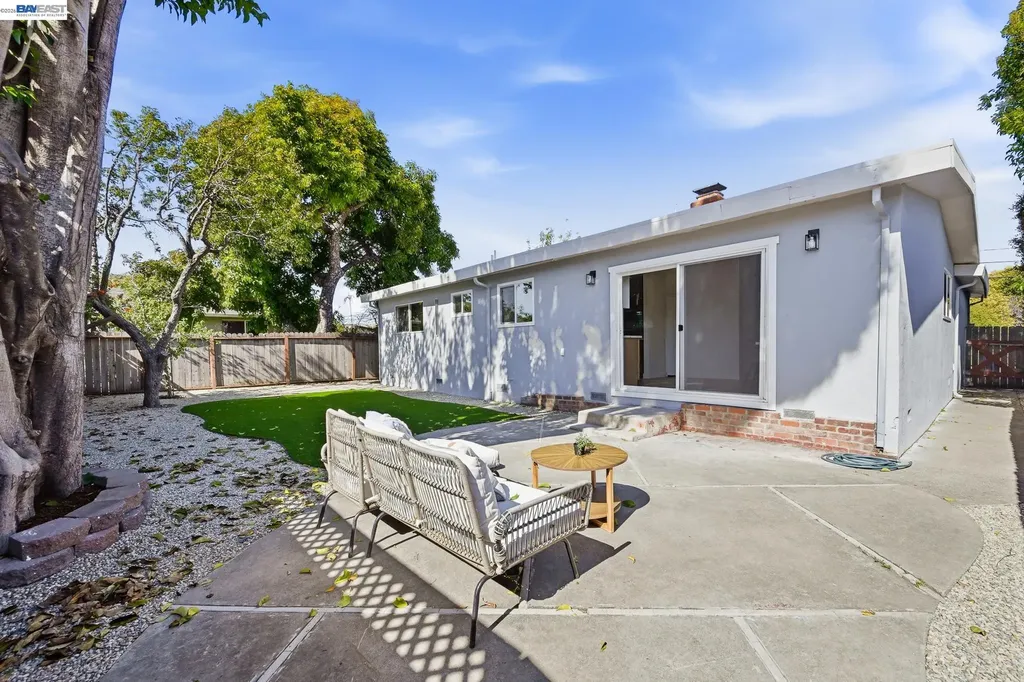 16035 Via Walter San Lorenzo CA 94580