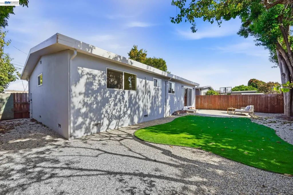 16035 Via Walter San Lorenzo CA 94580