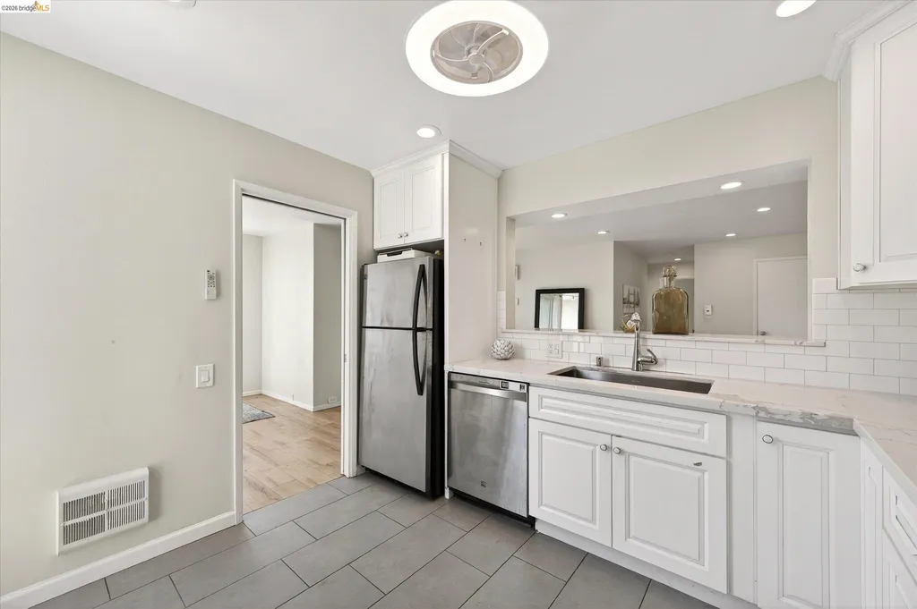 365 Perkins Street Oakland CA 94610