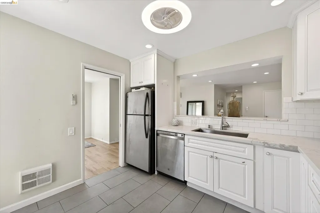 365 Perkins Street Oakland CA 94610
