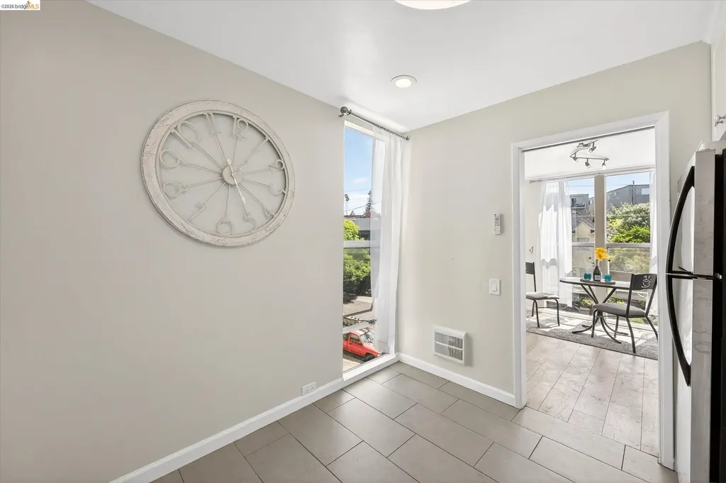 365 Perkins Street Oakland CA 94610