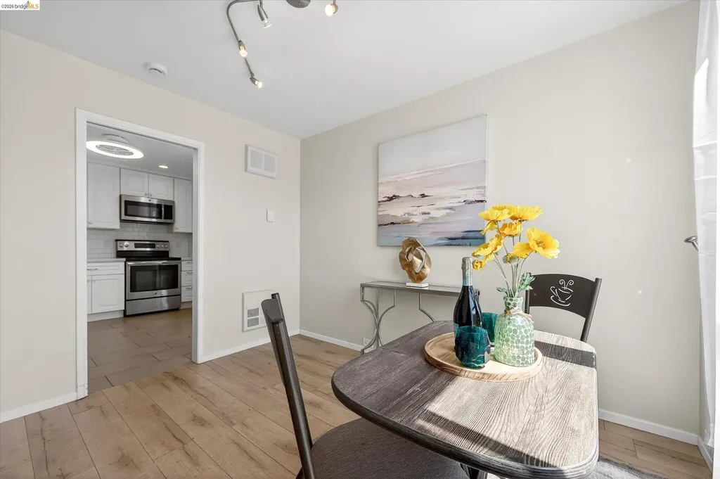 365 Perkins Street Oakland CA 94610