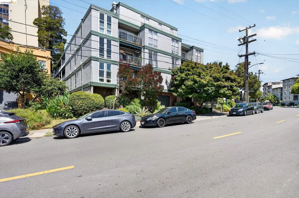 365 Perkins Street Oakland CA 94610