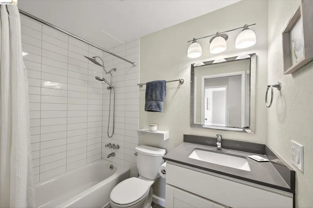 365 Perkins Street Oakland CA 94610