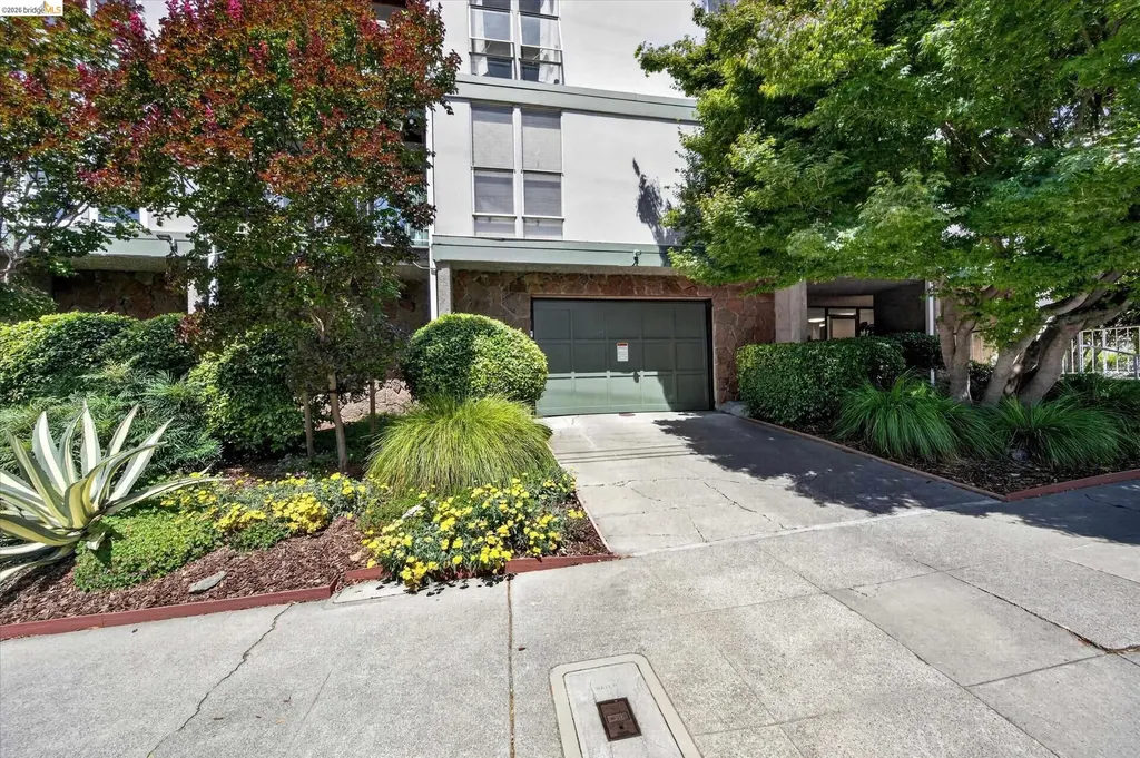 365 Perkins Street Oakland CA 94610