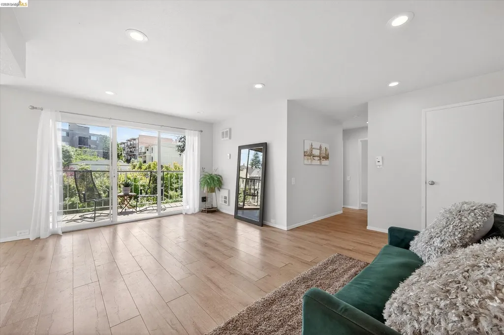 365 Perkins Street Oakland CA 94610