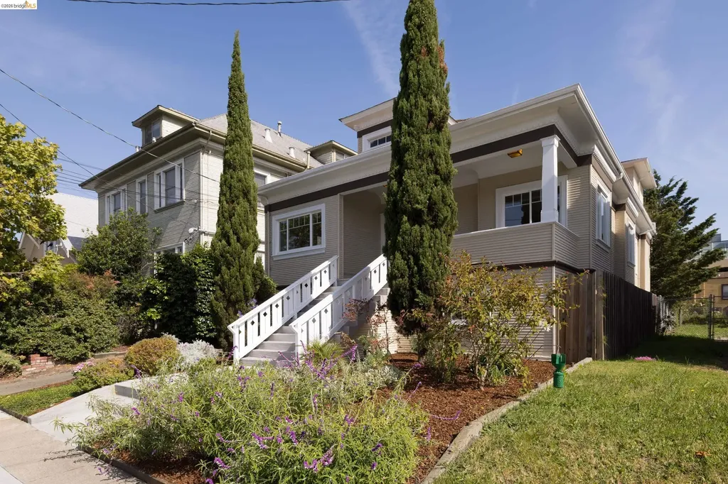 725 54th Street Oakland CA 94609