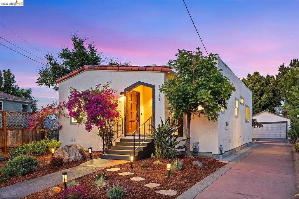 Albany CA, 1011 Pomona Avenue