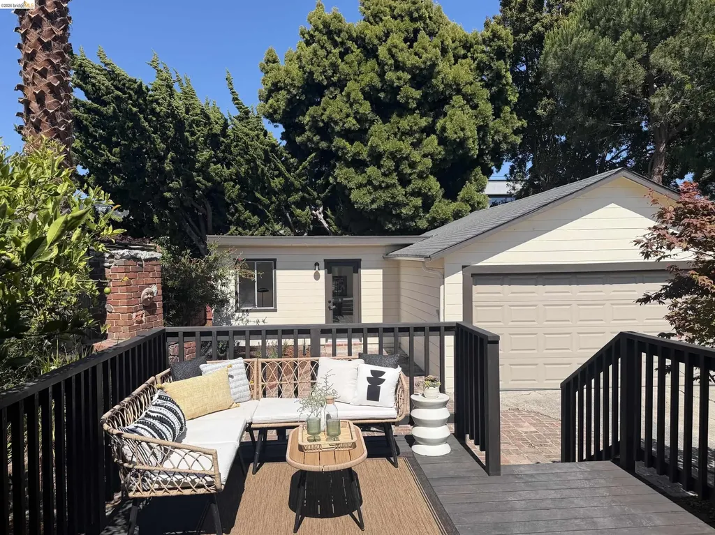 1011 Pomona Avenue Albany CA 94706