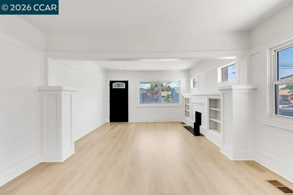 1709 Auseon Avenue Oakland CA 94621