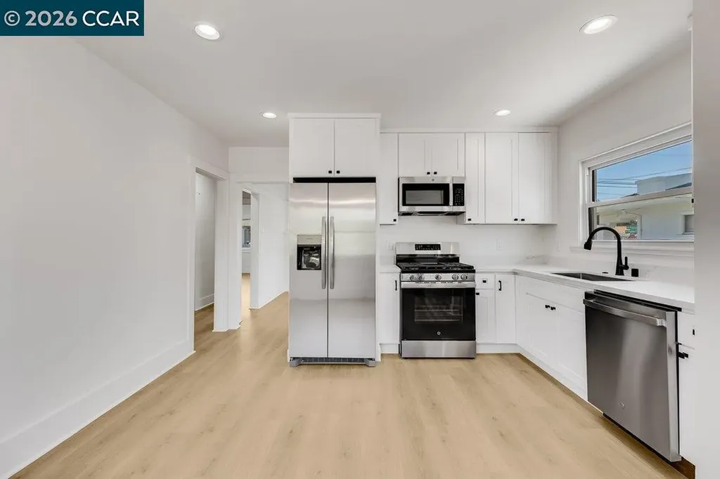 1709 Auseon Avenue Oakland CA 94621