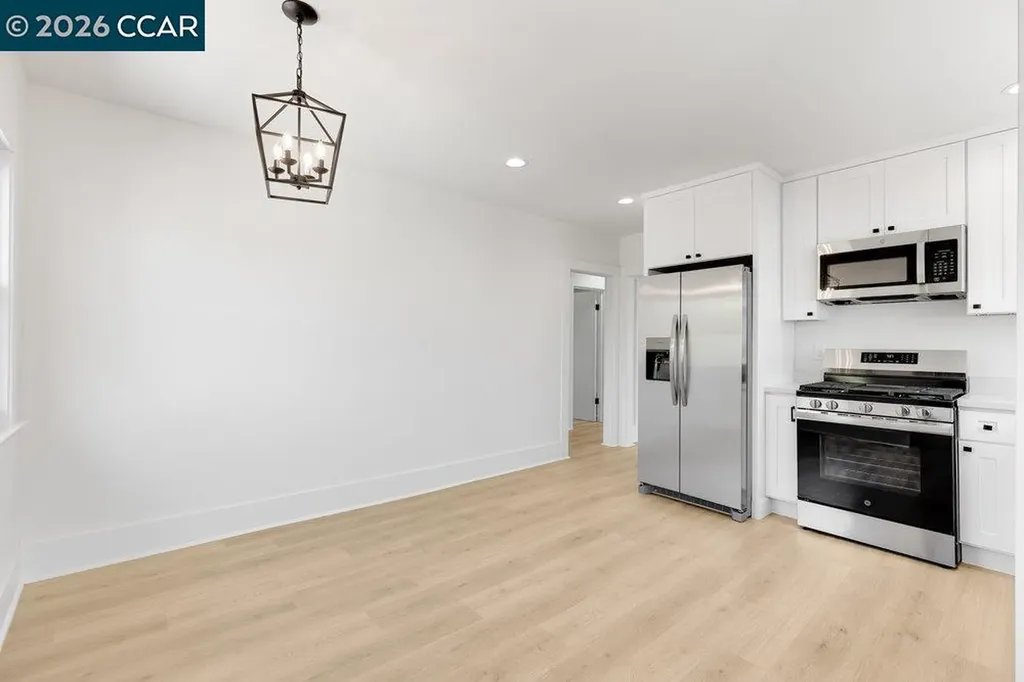 1709 Auseon Avenue Oakland CA 94621